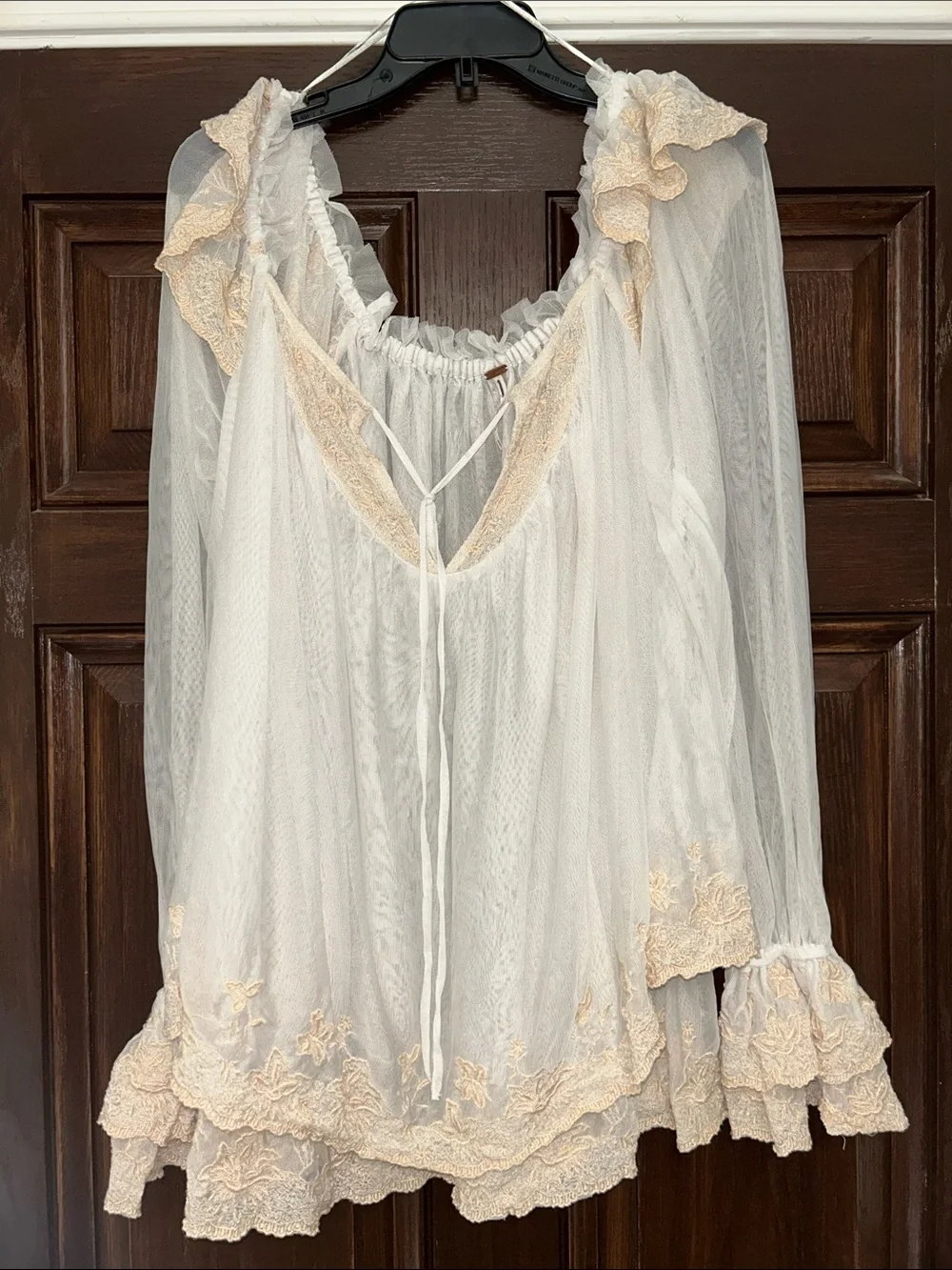 NWOT Free People Butterfly Fields Embroidered Sheer Tunic Top Size XS Z575
